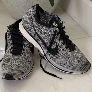 Nike FlyNit Racer Size 11.5
